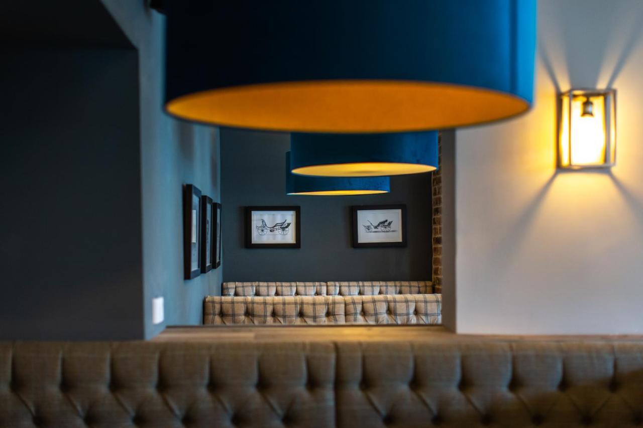 Coach House Inn Дорчестер Экстерьер фото