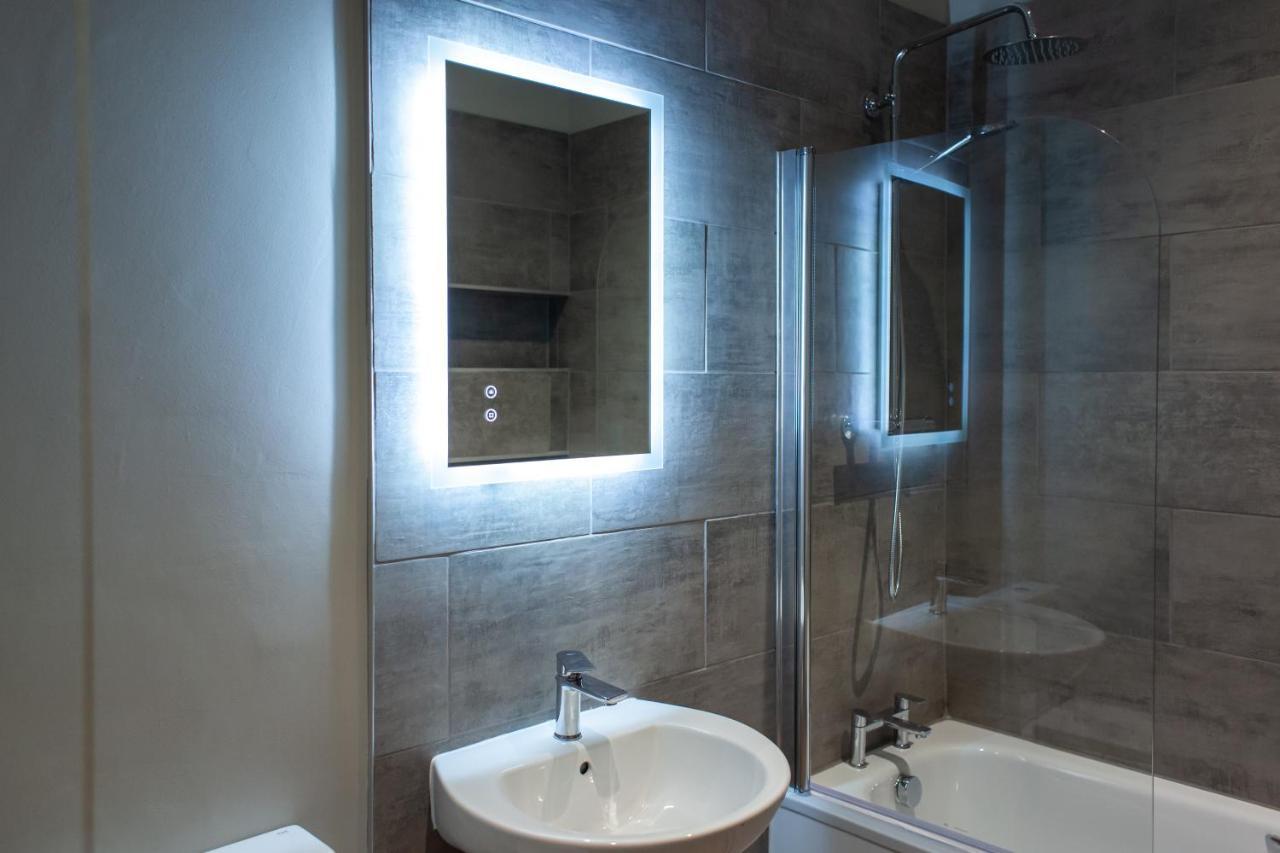 Coach House Inn Дорчестер Экстерьер фото
